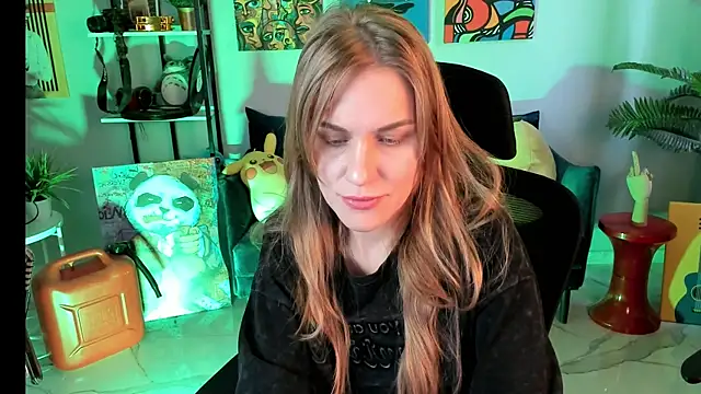 VanessaMates online show from September 19, 2025, 5:42 am