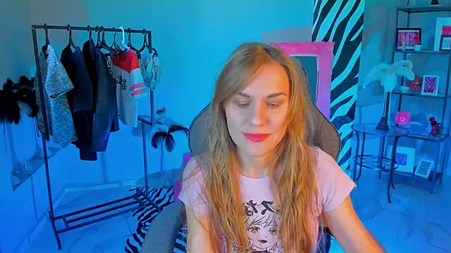 VanessaMates online show from September 24, 2025, 5:33 am