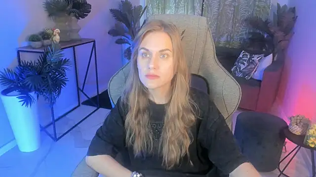 VanessaMates online show from September 25, 2025, 5:33 am