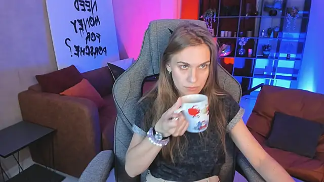 VanessaMates online show from October 23, 2025, 5:40 am