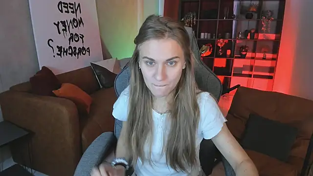 VanessaMates online show from October 24, 2025, 5:59 am