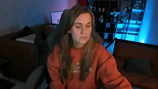 VanessaMates online show from November 6, 2025, 5:41 am