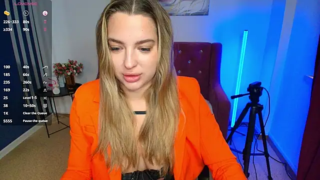 Emma  Ross online show from June 22, 2026, 2:02 am