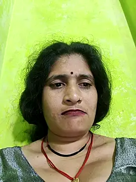 Hot-piuy online show from October 30, 2025, 8:31 pm