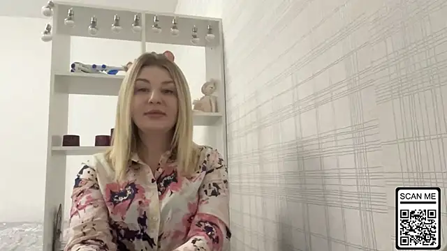 Blondie xoxoxo online show from January 13, 2026, 8:41 am