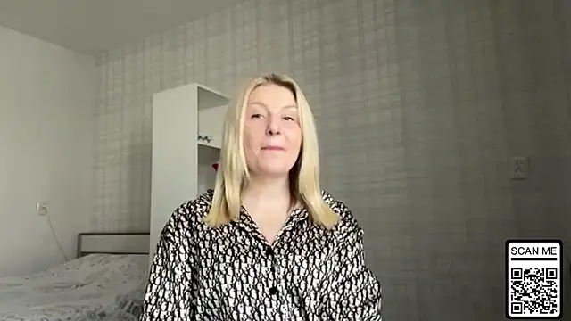 Blondie xoxoxo online show from March 3, 2026, 9:48 am