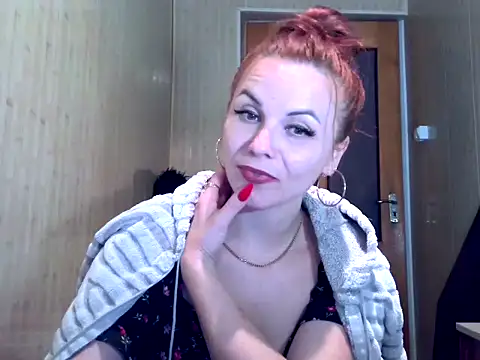 Kisa26311 online show from September 30, 2025, 12:43 pm