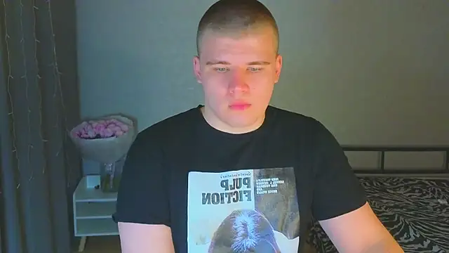 kittenmurr online show from October 27, 2025, 8:13 pm