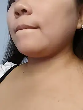 UUa333 online show from September 25, 2025, 1:04 pm