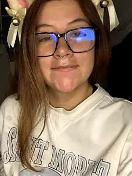 Snapshot of Blair_Bunnyy chatting on October 20, 2025, 5:30 am Blair Bunnyy online show from October 20, 2025, 5:30 am