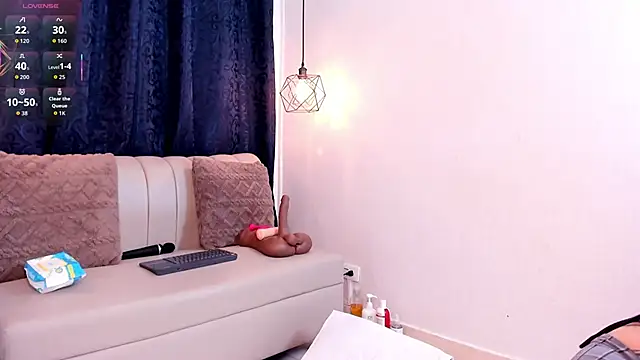 natasha moreno online show from October 9, 2025, 12:47 pm