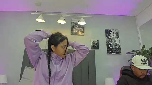 violet and myers online show from October 20, 2025, 11:43 am