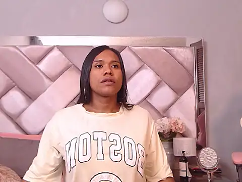 Ashleyroberst online show from October 18, 2025, 10:27 am