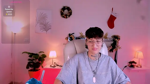 Luci Rose online show from December 4, 2025, 3:38 am