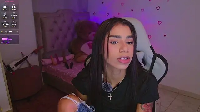 BrunetteAdams001 online show from March 22, 2026, 2:26 am