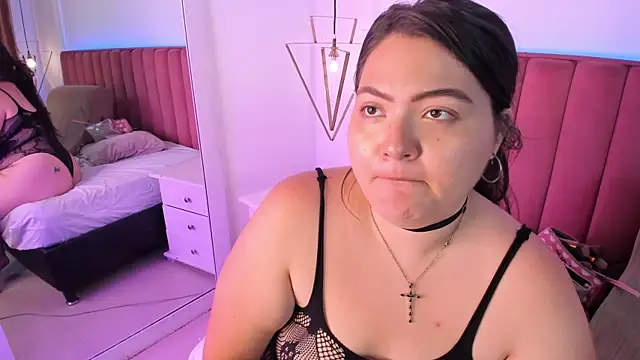 Tessa Sinclaire online show from April 8, 2026, 7:58 pm