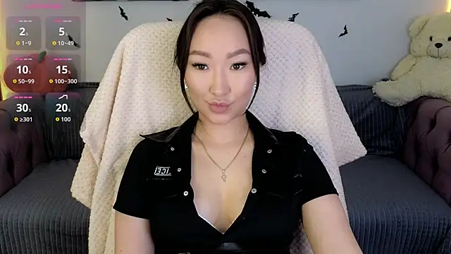 Mary Driden online show from October 31, 2025, 11:00 am