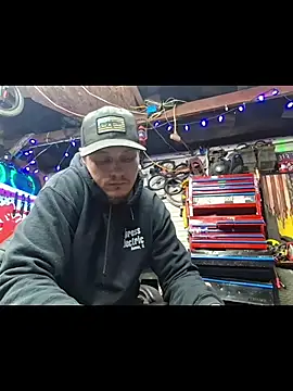 twistafatpipe online show from February 15, 2026, 1:52 pm