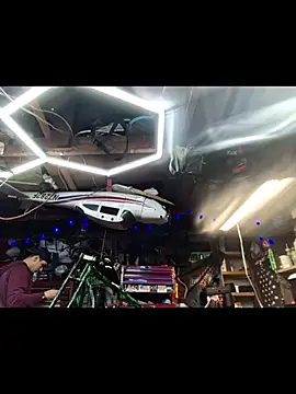 twistafatpipe online show from April 9, 2026, 4:01 am