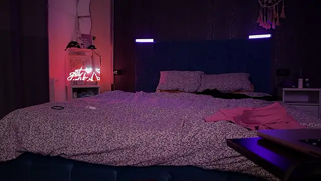 Secret Lovers1 online show from January 14, 2026, 8:36 pm