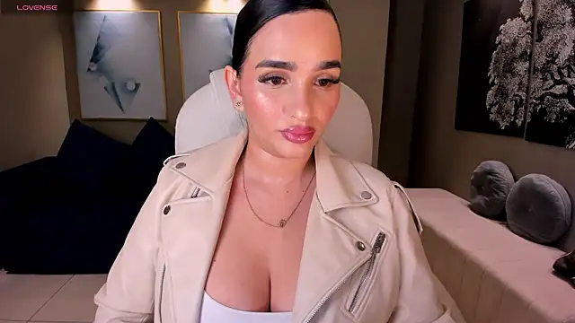 Snapshot of NovaSpencer chatting on October 14, 2025, 12:28 pm NovaSpencer online show from October 14, 2025, 12:28 pm