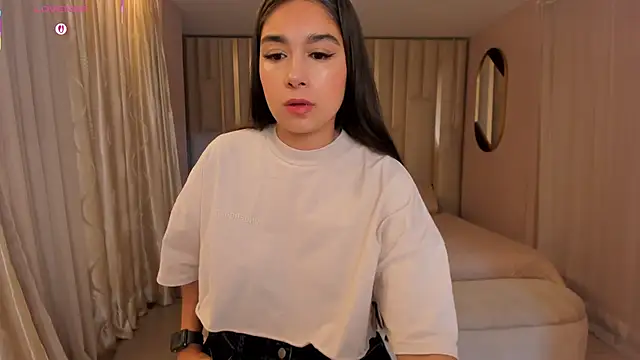 VeronicaBlue online show from October 15, 2025, 10:04 am