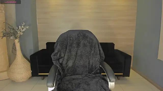 Snapshot of MilaColeman chatting on October 4, 2025, 2:31 am MilaColeman online show from October 4, 2025, 2:31 am