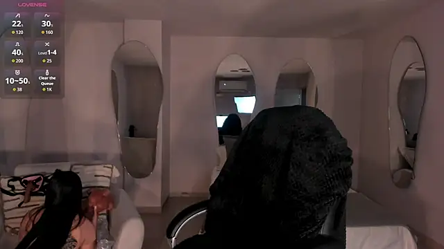 Snapshot of MilaColeman chatting on October 11, 2025, 6:50 pm MilaColeman online show from October 11, 2025, 6:50 pm