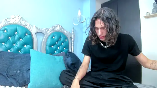 LUAUS18 online show from September 15, 2025, 4:34 am