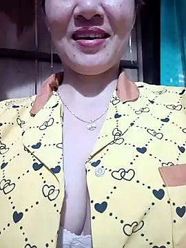 Snapshot of Nana-bar chatting on September 12, 2025, 8:03 am Nana-bar online show from September 12, 2025, 8:03 am