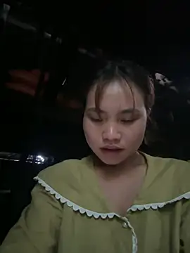 Snapshot of EllyBaby20 chatting on July 6, 2026, 11:18 pm EllyBaby20 online show from July 6, 2026, 11:18 pm