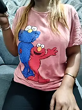 siya00 online show from October 7, 2025, 11:13 pm