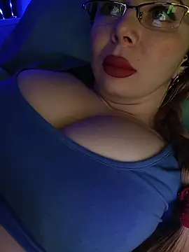 BunnyFoxy777 online show from February 3, 2026, 1:05 pm