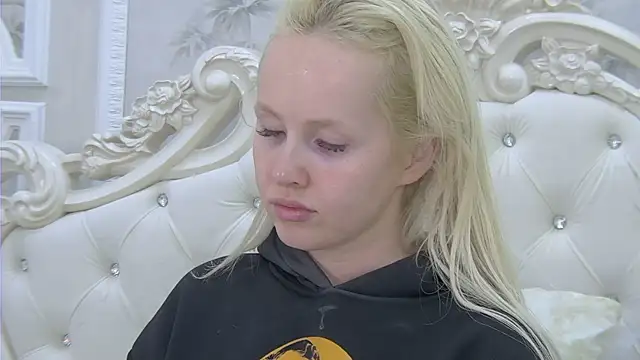 EllieFrosty  online show from November 13, 2025, 3:55 pm