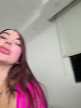 jessy rios online show from October 31, 2025, 11:50 pm