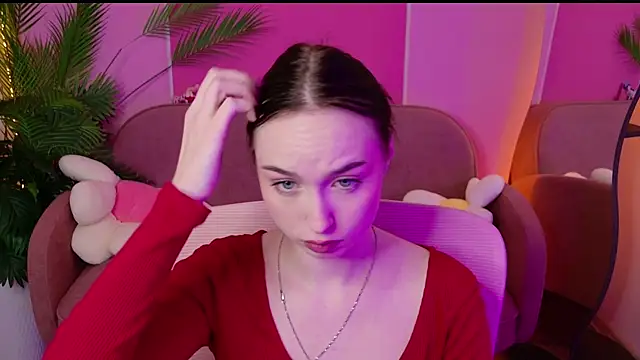 MonikaCarter online show from October 5, 2025, 11:08 am