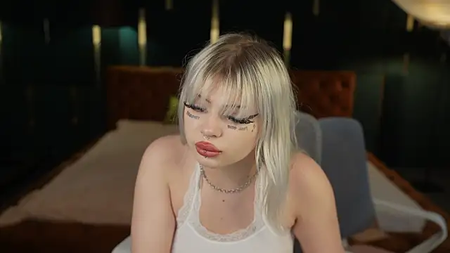 Yuki sun online show from September 25, 2025, 2:21 pm