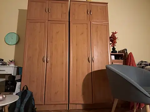 CherryLace04 online show from October 27, 2025, 8:35 pm