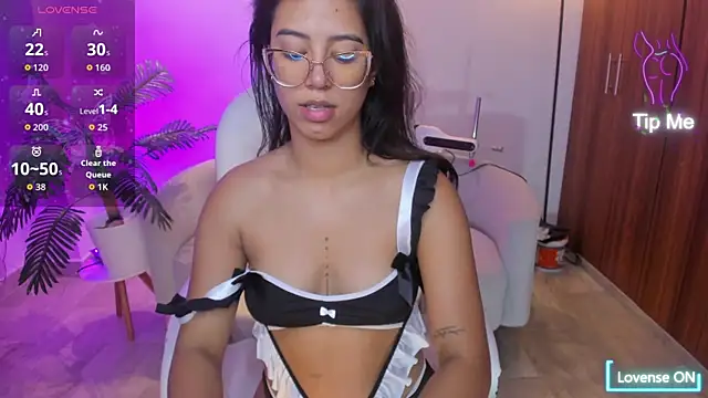 raven stonee online show from December 22, 2025, 3:36 am