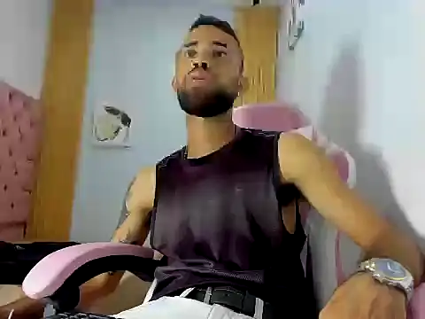 adri sexboy229 online show from September 25, 2025, 12:58 am