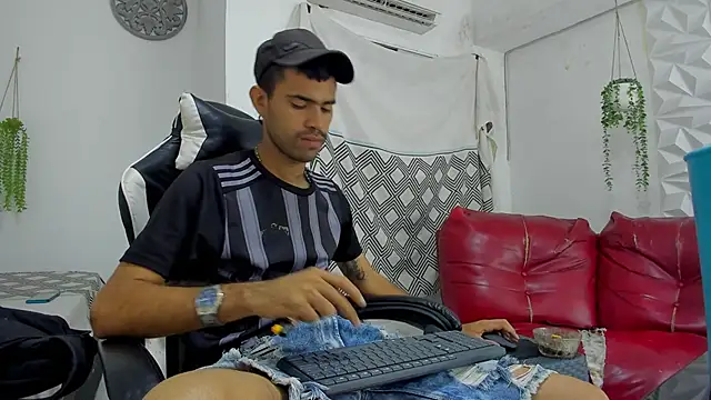 adri sexboy229 online show from October 15, 2025, 1:50 am