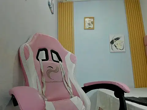 adri sexboy229 online show from October 25, 2025, 7:05 am