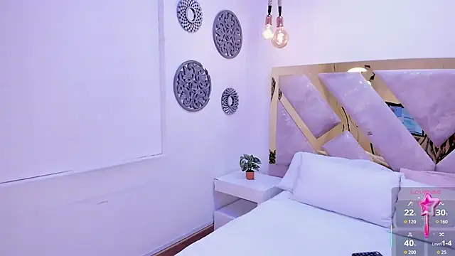 Marianee Rousse online show from September 21, 2025, 10:11 pm