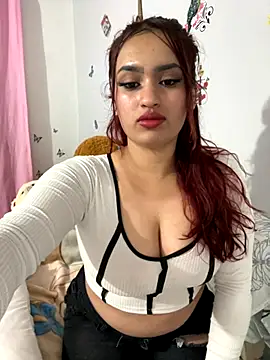 naomirouse  online show from October 4, 2025, 3:04 am