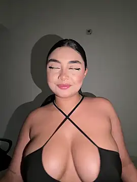 SASHASTRADA online show from October 17, 2025, 10:45 pm