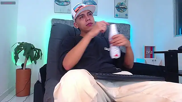 david santos16 online show from October 25, 2025, 1:57 am