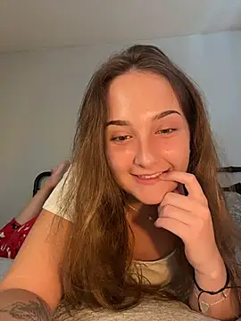 MadilynX777 online show from October 23, 2025, 9:35 pm