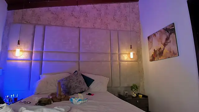 Mily Vermont online show from April 18, 2026, 7:51 pm