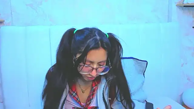 VioletxBloom online show from November 8, 2025, 8:29 pm