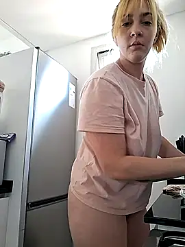 Snapshot of ayebran chatting on September 28, 2025, 4:23 pm ayebran online show from September 28, 2025, 4:23 pm